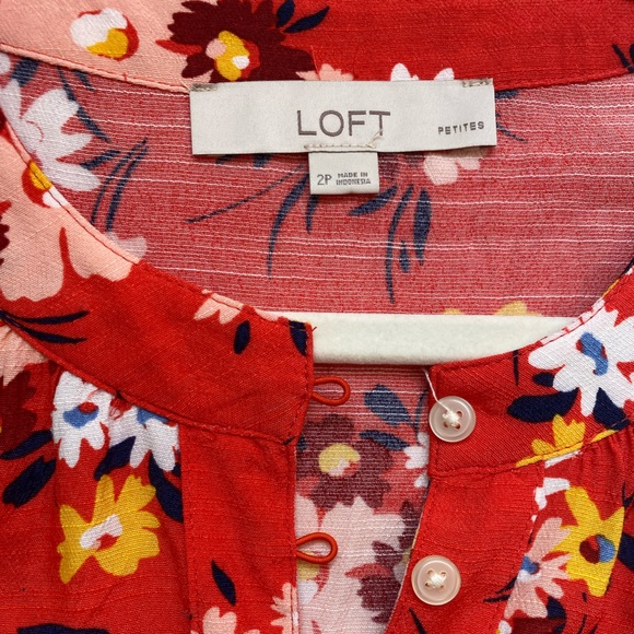 Bright coral floral short sleeve midi dress by Loft Size 2P - Picture 3 of 7